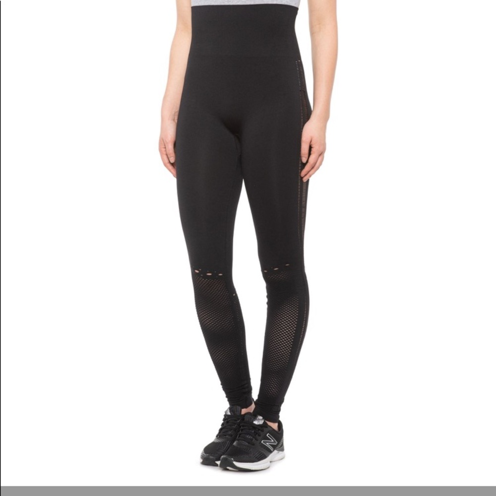 Body language black leggings